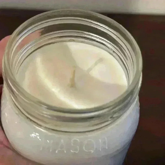 NEW Antique Candle Co Homemade Gingerbread Soy Wax Candle 16oz - Picture 4 of 4